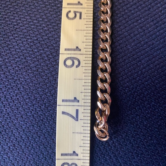 Men’s Costume Jewelry Gold Color Necklace - Picture 2 of 3